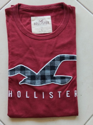 Hollister t-shirt size L, red