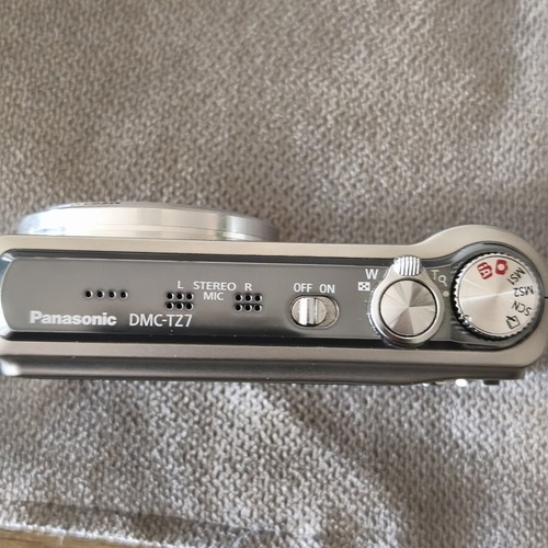 Panasonic Lumix Camera made in Japan like new with leather case