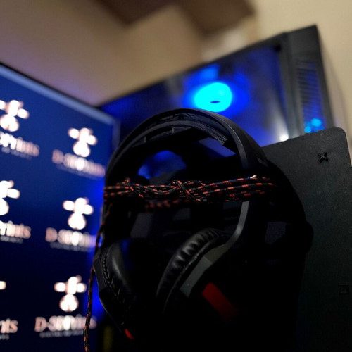 Βάση ακουστικών για PS4 καινούργια με δυνατότητα custom 3D σχεδίων