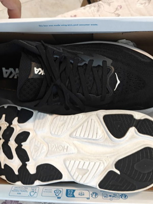 Hoka One One Clifton 10 ανδρικά αθλητικά παπούτσια μέγεθος 44, μαύρα