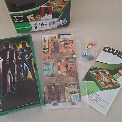 Hasbro Cluedo Travel Edition board game