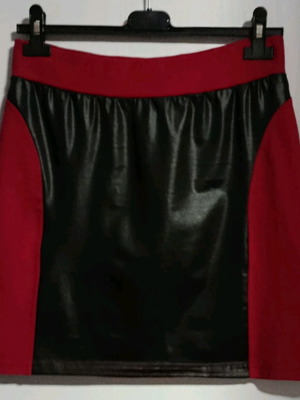 Skirt new, size M, black and red