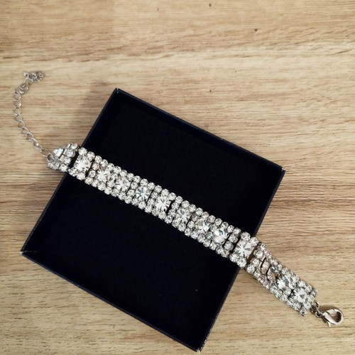 Fashion jewelry bracelet new, unworn
