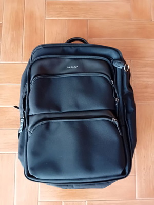 Tigernu backpack new with laptop compartment and protective bag