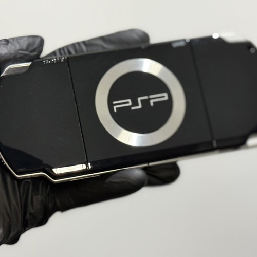 Sony PSP-2000 Piano Black Slim handheld console