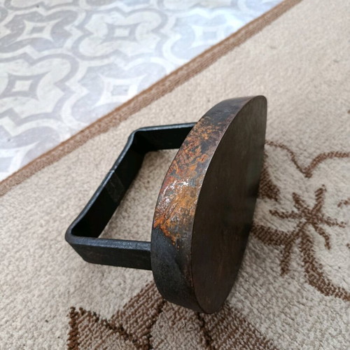 Old cast iron iron used