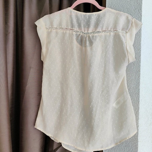 Mango women's shirt like new, cream with lace, XS-S