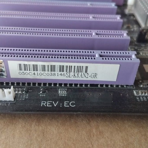 Soltek SL-K8AN2-GR motherboard with AMD Sempron 64 2800+ CPU, fan, and RAM like new