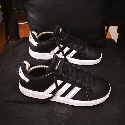 Adidas athletic shoes like new, size 36, black and white