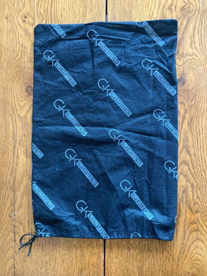 GK Uomo black non-woven shoes bag like new