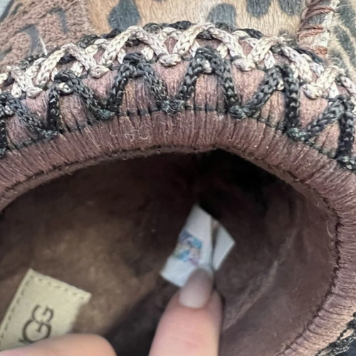 Ugg Tazz Animal winter house slippers like new, size 37