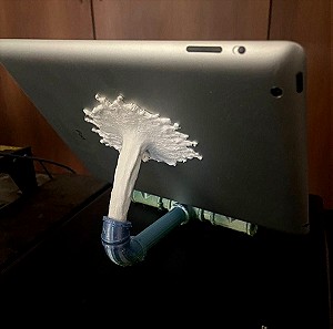 Πρωτοτυπη Βαση Tablet Σωληνας με Νερο 3D Εκτυπωση