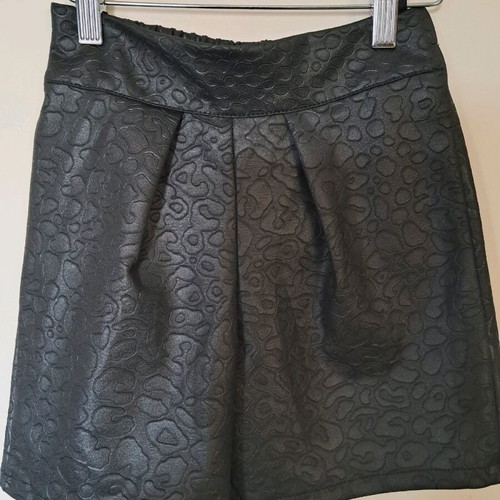 Chief shorts for girl 10 years like new, black