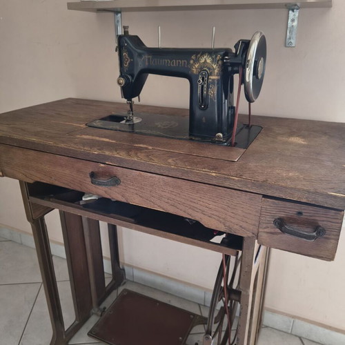 Naumann sewing machine used, functional from 1950
