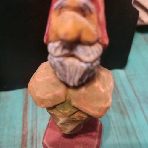 Wooden small bust used, height 12.5 cm