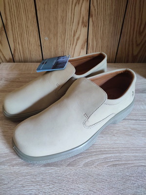 Ecco anatomical leather moccasins size 40, beige