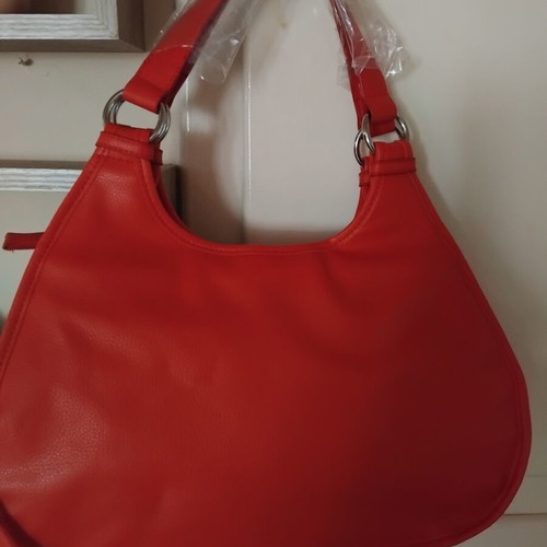 Red leather handbag new without defects