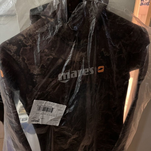 Mares Instinct 7mm wetsuit like new, used 2-3 times