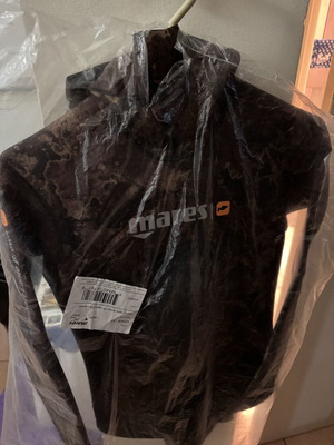 Mares Instinct 7mm wetsuit like new, used 2-3 times