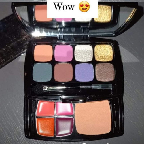 Avon eyeshadow palette new, mini to go with 8 shadows, 4 lip colors and blush