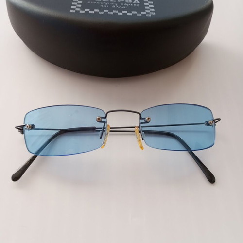 Vintage Y2K Sunglasses with Blue Lenses and Collectible PezeRva Case like new