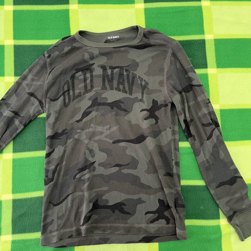 Old Navy long-sleeve shirt like new, size S, green
