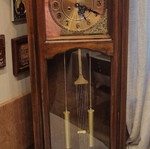 Floor pendulum clock like new, analog display