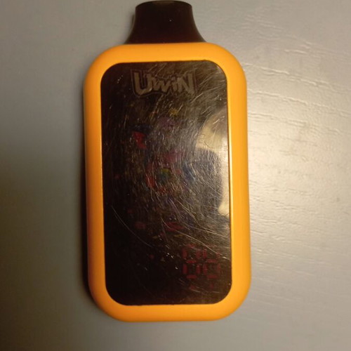 Uwin vape 68k with Redbull flavor and liquid battery display