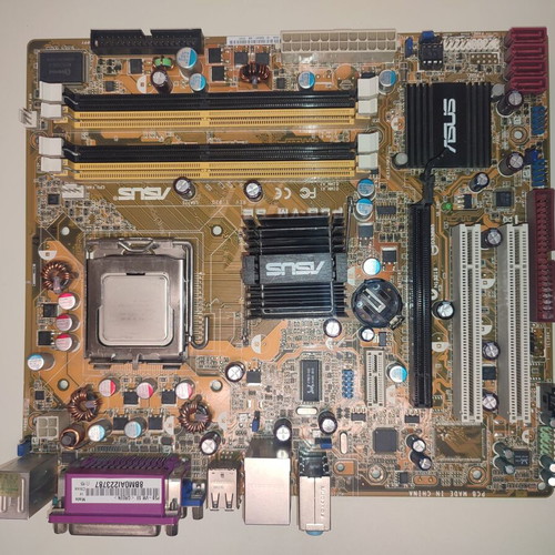 ASUS P5B-VM SE motherboard with Core 2 Quad 8200
