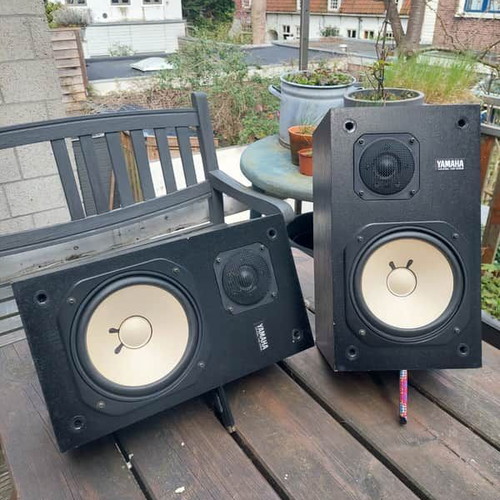 Yamaha NS-615B speakers like new