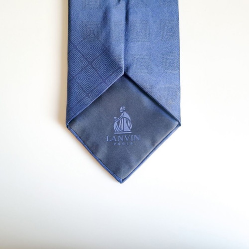 Lanvin tie 100% silk like new, blue diamond squares pattern