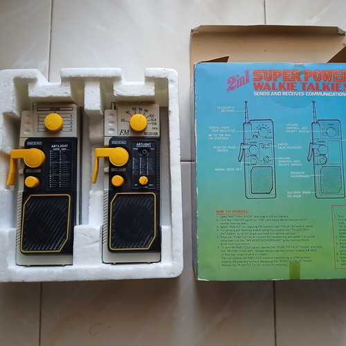 Super Power Walkie Talkies AL-602FM set like new with FM receiver