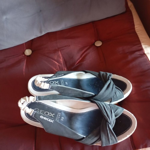 Geox women's sandals size 39 used, gray, platform style