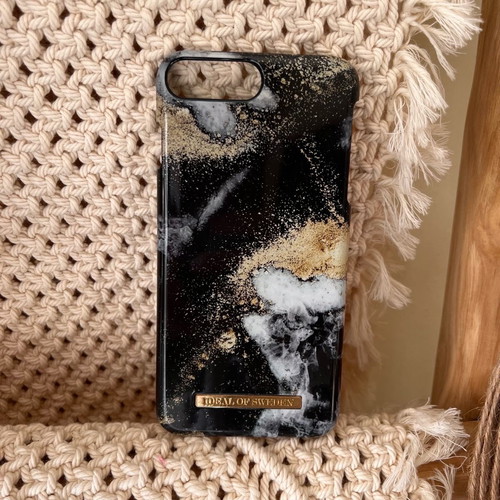 Ideal of Sweden iPhone 8plus case used