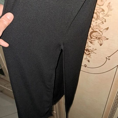 Long elastic dress black, like new, side slit, 95% viscose