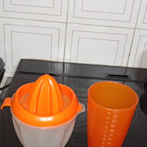 Lemon squeezer and glass new, orange color set
