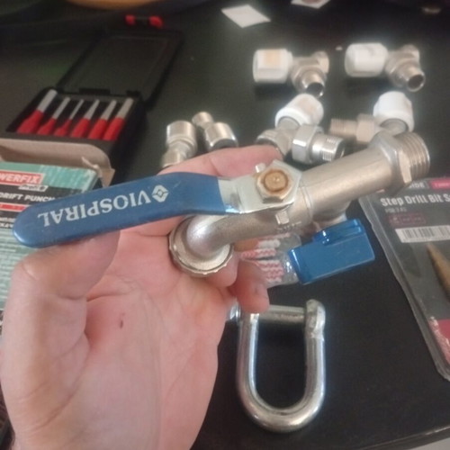 Zoumpades and Pontes plumbing set new, made in Italy