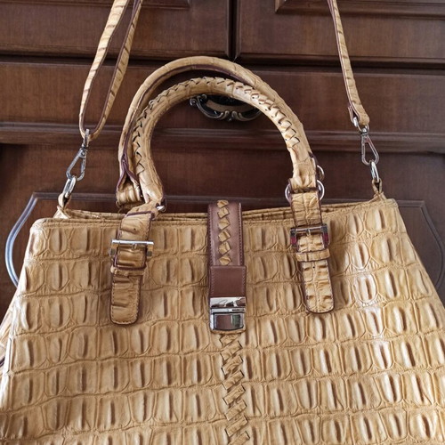 Axel shoulder bag large like new, beige and yellow