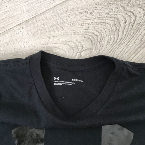 Under Armour graphic t-shirt women size M used, black
