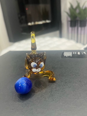 Glass cat miniature like new, handmade with details