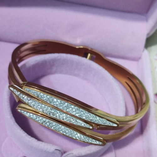 Bracelet hinged bangle with rhinestones steel new