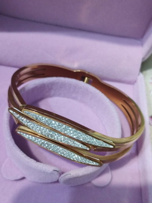 Bracelet hinged bangle with rhinestones steel new