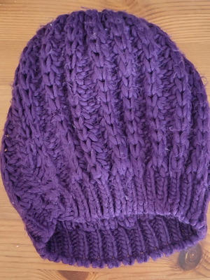 Σκούφος μεταχειρισμένος μωβ σε πολύ καλή κατάσταση