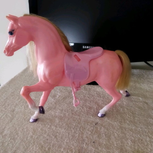 Pink Horse Barbie vintage Mattel in like new condition 27×30 cm