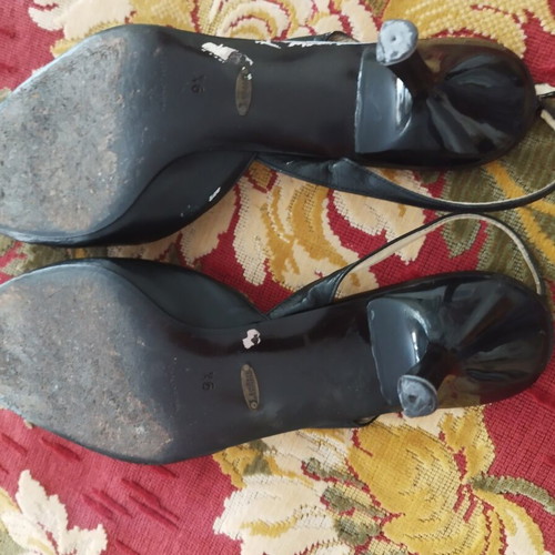 Black and white pumps size 39.5 used, high quality leather