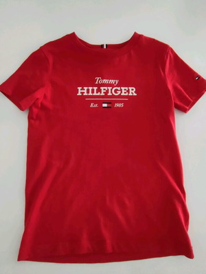 T-shirt Tommy Hilfiger κόκκινο, μέγεθος 128, σαν καινούργιο