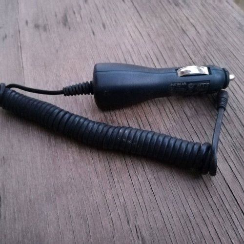 Nokia DC4 Car Charger like new