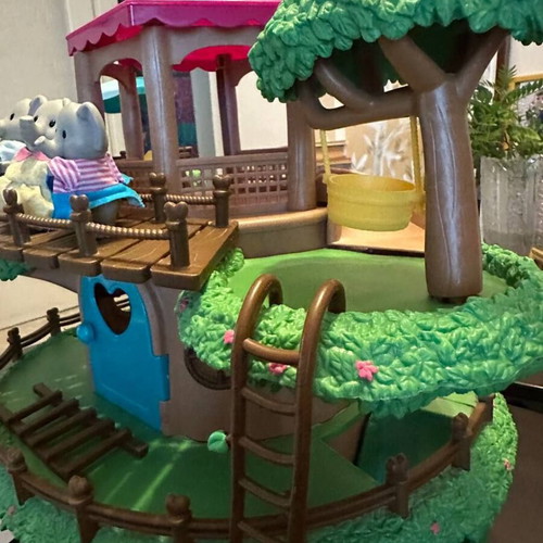 Lil Woodzeez treehouse large kids set like new