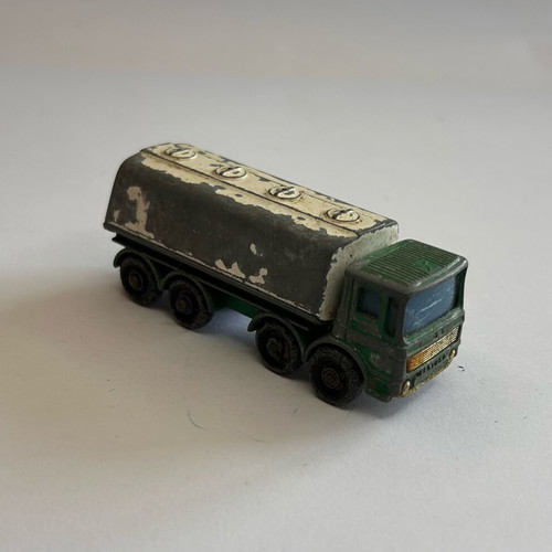 Matchbox Series Lesney No 32 Leyland Petrol Tanker μεταχειρισμένο