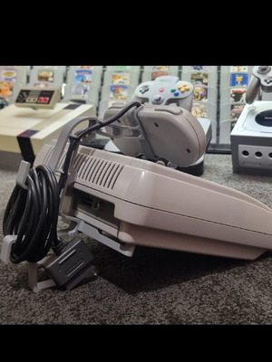 Super Nintendo SNES stand new